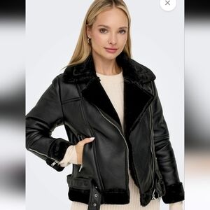 ONLY Black Faux Leather Fur Collar Moto Jacket. size Small NWOT
